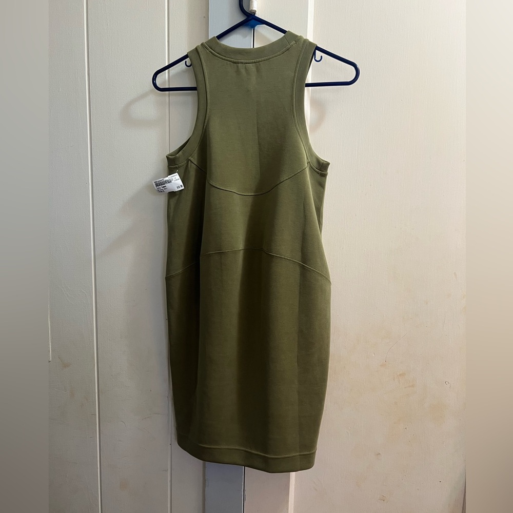 Euc Lululemon Sofstreme Back In Action Dress - image 2